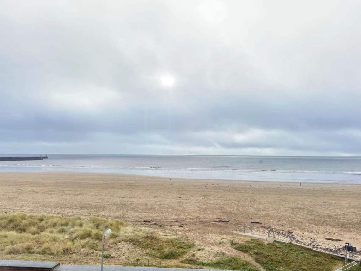 Lovely 2-Bedrooms Apartment Step To The Beach Swansea Exterior photo